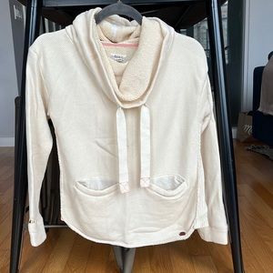 Women’s Roxy sweater in excellent condition